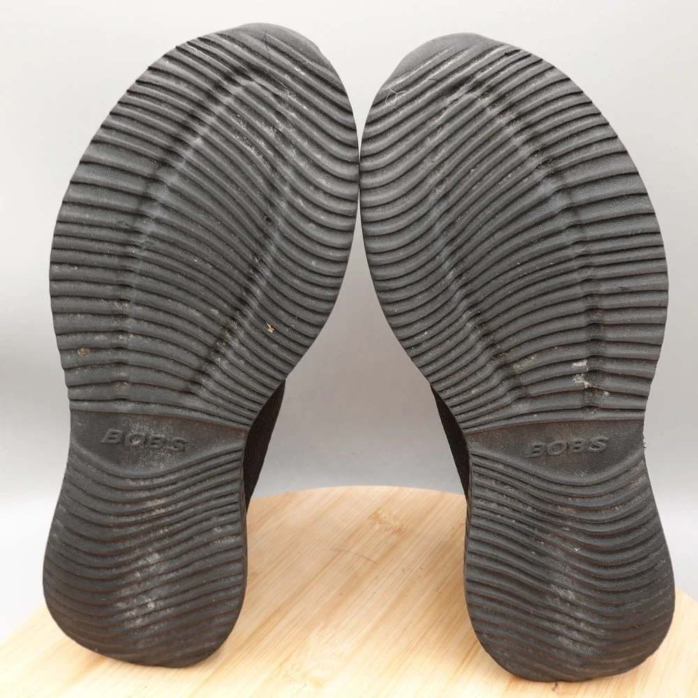 Skechers pre owned